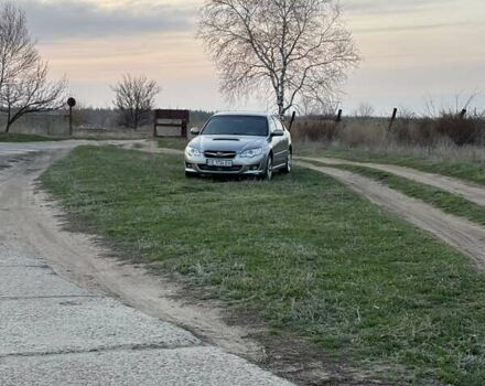 Серый Субару Легаси, объемом двигателя 1.99 л и пробегом 258 тыс. км за 6500 $, фото 1 на Automoto.ua