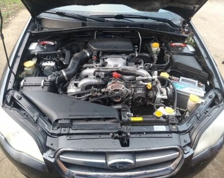 Серый Субару Легаси, объемом двигателя 2 л и пробегом 180 тыс. км за 4600 $, фото 5 на Automoto.ua