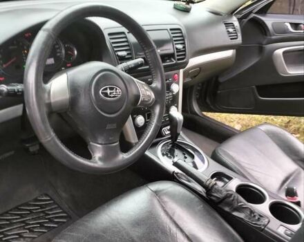 Сірий Субару Легасі, об'ємом двигуна 2 л та пробігом 142 тис. км за 5200 $, фото 3 на Automoto.ua