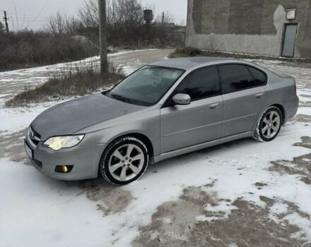 Сірий Субару Легасі, об'ємом двигуна 2 л та пробігом 244 тис. км за 5800 $, фото 1 на Automoto.ua