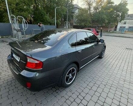 Серый Субару Легаси, объемом двигателя 2 л и пробегом 300 тыс. км за 5900 $, фото 2 на Automoto.ua