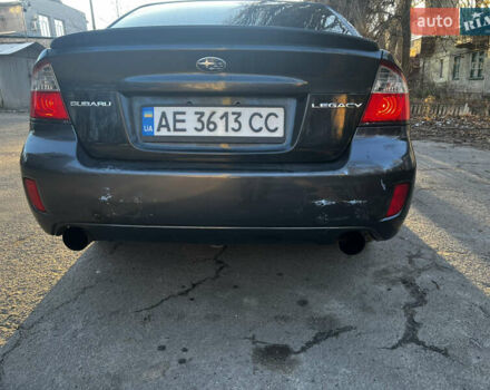 Серый Субару Легаси, объемом двигателя 2 л и пробегом 180 тыс. км за 4900 $, фото 2 на Automoto.ua