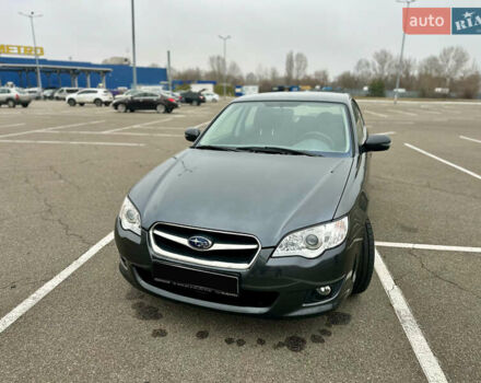 Серый Субару Легаси, объемом двигателя 1.99 л и пробегом 55 тыс. км за 8900 $, фото 7 на Automoto.ua
