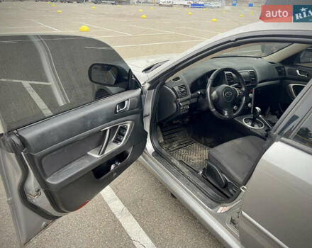 Серый Субару Легаси, объемом двигателя 2 л и пробегом 247 тыс. км за 3900 $, фото 14 на Automoto.ua