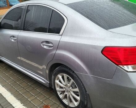 Сірий Субару Легасі, об'ємом двигуна 2 л та пробігом 180 тис. км за 8585 $, фото 2 на Automoto.ua