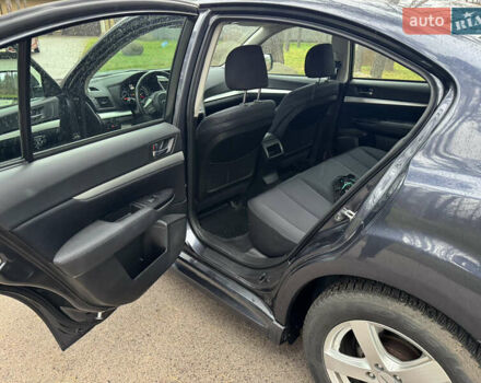 Сірий Субару Легасі, об'ємом двигуна 2 л та пробігом 200 тис. км за 8200 $, фото 13 на Automoto.ua