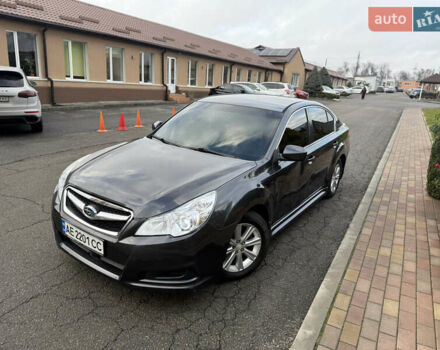 Серый Субару Легаси, объемом двигателя 2.5 л и пробегом 190 тыс. км за 6499 $, фото 5 на Automoto.ua