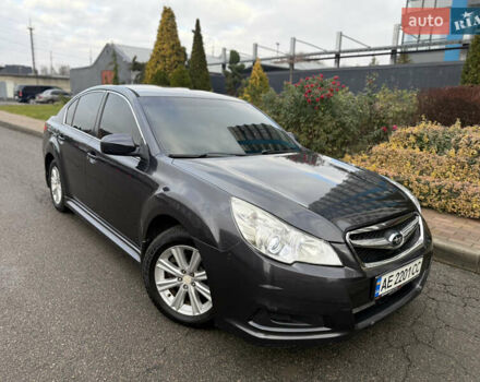 Серый Субару Легаси, объемом двигателя 2.5 л и пробегом 190 тыс. км за 6499 $, фото 3 на Automoto.ua