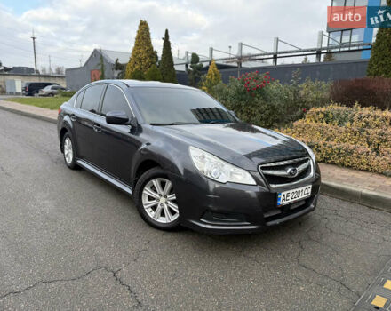 Серый Субару Легаси, объемом двигателя 2.5 л и пробегом 190 тыс. км за 6499 $, фото 1 на Automoto.ua
