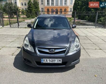 Серый Субару Легаси, объемом двигателя 2.46 л и пробегом 210 тыс. км за 9500 $, фото 1 на Automoto.ua