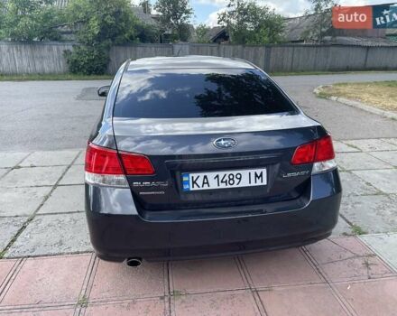 Серый Субару Легаси, объемом двигателя 2.46 л и пробегом 210 тыс. км за 9500 $, фото 3 на Automoto.ua