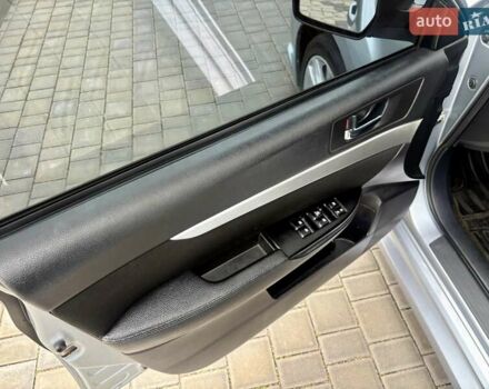 Сірий Субару Легасі, об'ємом двигуна 2.46 л та пробігом 259 тис. км за 5900 $, фото 4 на Automoto.ua