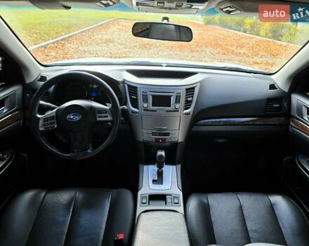 Сірий Субару Легасі, об'ємом двигуна 2.5 л та пробігом 219 тис. км за 7500 $, фото 17 на Automoto.ua