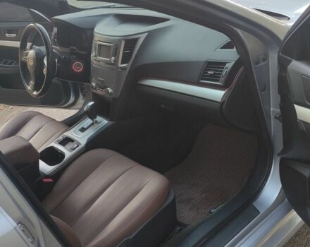 Сірий Субару Легасі, об'ємом двигуна 2.5 л та пробігом 150 тис. км за 10500 $, фото 7 на Automoto.ua