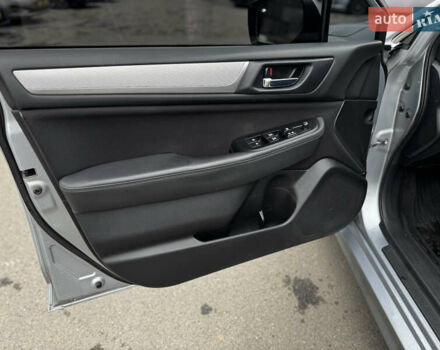 Серый Субару Легаси, объемом двигателя 2.5 л и пробегом 125 тыс. км за 12000 $, фото 10 на Automoto.ua