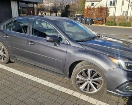 Серый Субару Легаси, объемом двигателя 0 л и пробегом 118 тыс. км за 10600 $, фото 1 на Automoto.ua