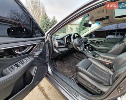 Сірий Субару Легасі, об'ємом двигуна 2.4 л та пробігом 114 тис. км за 19999 $, фото 11 на Automoto.ua