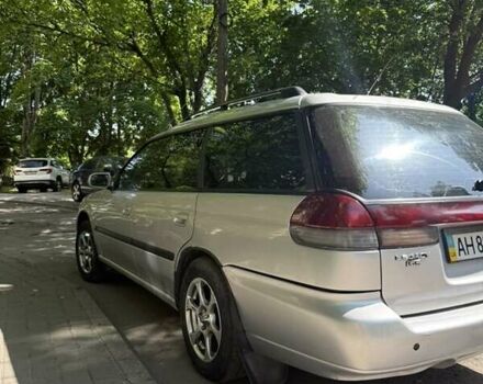 Сірий Субару Легасі, об'ємом двигуна 1.99 л та пробігом 300 тис. км за 2950 $, фото 1 на Automoto.ua