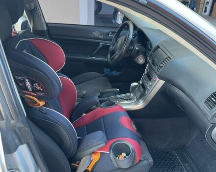 Сірий Субару Легасі, об'ємом двигуна 2.5 л та пробігом 150 тис. км за 8900 $, фото 2 на Automoto.ua