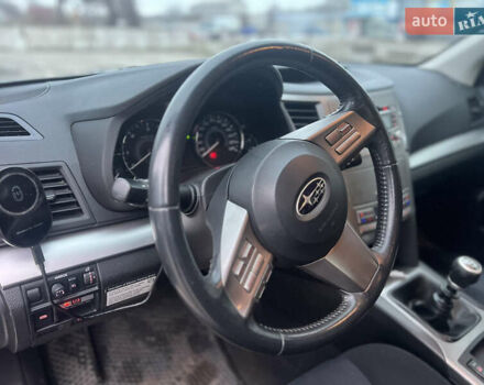 Серый Субару Легаси, объемом двигателя 2 л и пробегом 196 тыс. км за 7900 $, фото 9 на Automoto.ua