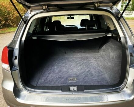 Сірий Субару Легасі, об'ємом двигуна 2 л та пробігом 325 тис. км за 6999 $, фото 5 на Automoto.ua