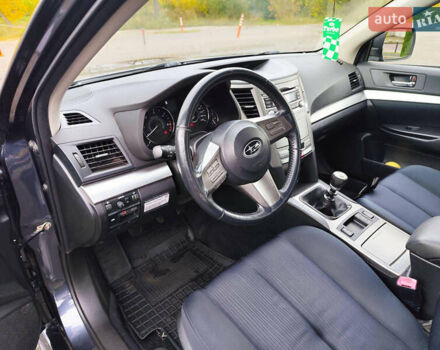 Серый Субару Легаси, объемом двигателя 2 л и пробегом 216 тыс. км за 7777 $, фото 9 на Automoto.ua