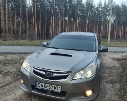 Серый Субару Легаси, объемом двигателя 2 л и пробегом 230 тыс. км за 7850 $, фото 2 на Automoto.ua