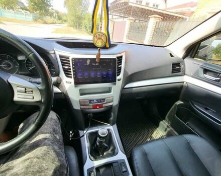 Сірий Субару Легасі, об'ємом двигуна 1.99 л та пробігом 380 тис. км за 8900 $, фото 5 на Automoto.ua