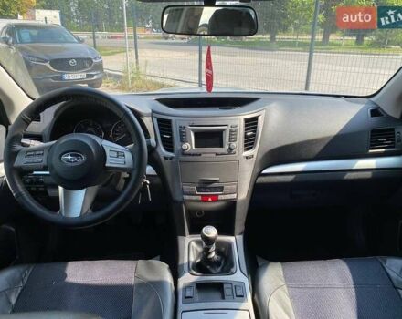 Серый Субару Легаси, объемом двигателя 2 л и пробегом 213 тыс. км за 8900 $, фото 13 на Automoto.ua