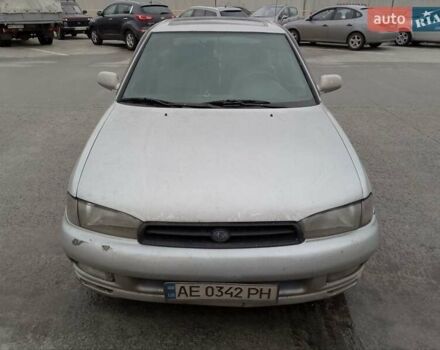 Сірий Субару Легасі, об'ємом двигуна 2.46 л та пробігом 280 тис. км за 2400 $, фото 1 на Automoto.ua