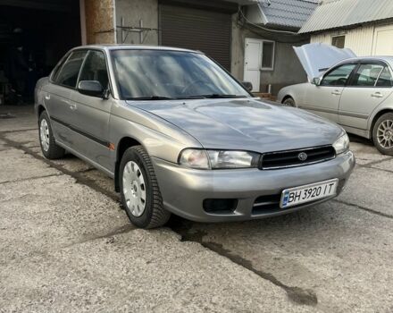 Серый Субару Легаси, объемом двигателя 2 л и пробегом 332 тыс. км за 3000 $, фото 1 на Automoto.ua