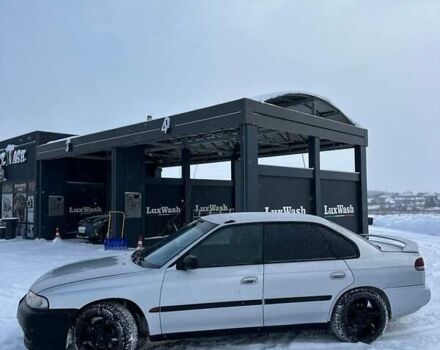 Сірий Субару Легасі, об'ємом двигуна 1.99 л та пробігом 250 тис. км за 2999 $, фото 1 на Automoto.ua