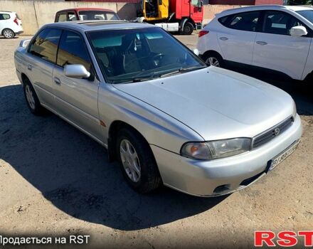 Сірий Субару Легасі, об'ємом двигуна 2 л та пробігом 348 тис. км за 1800 $, фото 1 на Automoto.ua