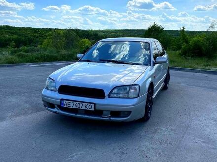 Сірий Субару Легасі, об'ємом двигуна 2 л та пробігом 400 тис. км за 3400 $, фото 1 на Automoto.ua