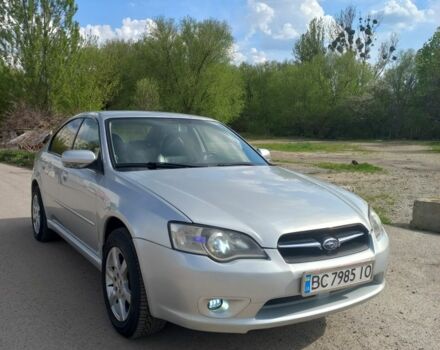 Сірий Субару Легасі, об'ємом двигуна 2 л та пробігом 292 тис. км за 4200 $, фото 1 на Automoto.ua