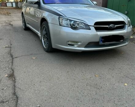 Сірий Субару Легасі, об'ємом двигуна 2 л та пробігом 185 тис. км за 10000 $, фото 1 на Automoto.ua