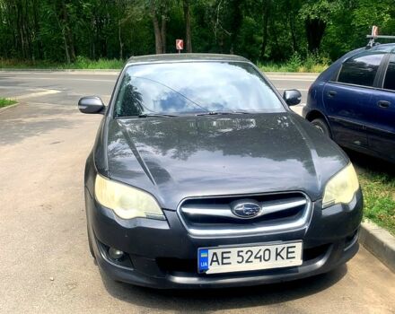 Серый Субару Легаси, объемом двигателя 2 л и пробегом 240 тыс. км за 4000 $, фото 1 на Automoto.ua