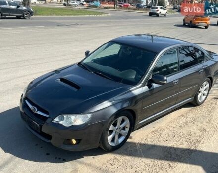 Серый Субару Легаси, объемом двигателя 2.46 л и пробегом 250 тыс. км за 3950 $, фото 1 на Automoto.ua