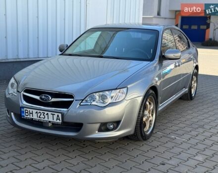 Серый Субару Легаси, объемом двигателя 2 л и пробегом 176 тыс. км за 6800 $, фото 1 на Automoto.ua