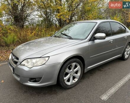 Сірий Субару Легасі, об'ємом двигуна 2 л та пробігом 226 тис. км за 4700 $, фото 1 на Automoto.ua