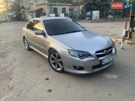 Сірий Субару Легасі, об'ємом двигуна 2 л та пробігом 270 тис. км за 5600 $, фото 1 на Automoto.ua