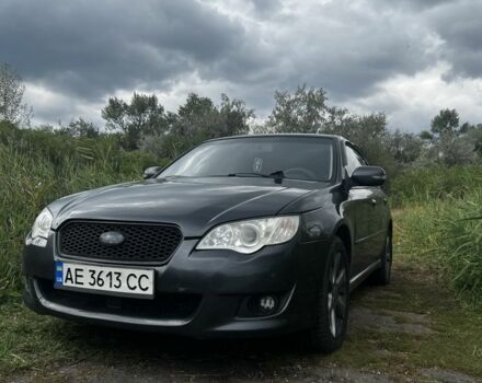 Серый Субару Легаси, объемом двигателя 2 л и пробегом 180 тыс. км за 5000 $, фото 1 на Automoto.ua