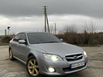 Сірий Субару Легасі, об'ємом двигуна 2 л та пробігом 260 тис. км за 5400 $, фото 1 на Automoto.ua