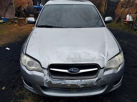 Сірий Субару Легасі, об'ємом двигуна 2 л та пробігом 340 тис. км за 5400 $, фото 1 на Automoto.ua