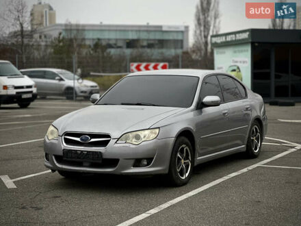 Серый Субару Легаси, объемом двигателя 2 л и пробегом 247 тыс. км за 3900 $, фото 1 на Automoto.ua
