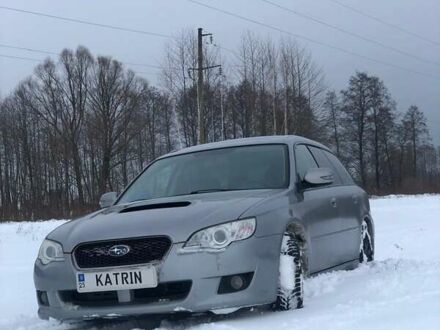 Серый Субару Легаси, объемом двигателя 2 л и пробегом 211 тыс. км за 5000 $, фото 1 на Automoto.ua