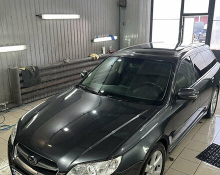 Серый Субару Легаси, объемом двигателя 1.99 л и пробегом 271 тыс. км за 6300 $, фото 1 на Automoto.ua