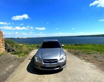 Сірий Субару Легасі, об'ємом двигуна 2 л та пробігом 159 тис. км за 7300 $, фото 1 на Automoto.ua