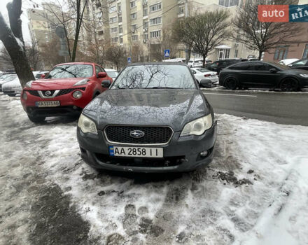 Серый Субару Легаси, объемом двигателя 1.99 л и пробегом 307 тыс. км за 4500 $, фото 1 на Automoto.ua