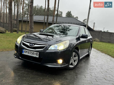Сірий Субару Легасі, об'ємом двигуна 2 л та пробігом 200 тис. км за 8200 $, фото 1 на Automoto.ua